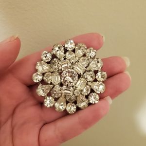 Vintage Weiss Clear Rhinestone Silver Tone Brooch